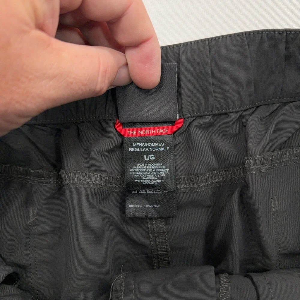 The North Face Cargo Shorts Belted Hiking Outdoor Dark Grey Mens Size Large